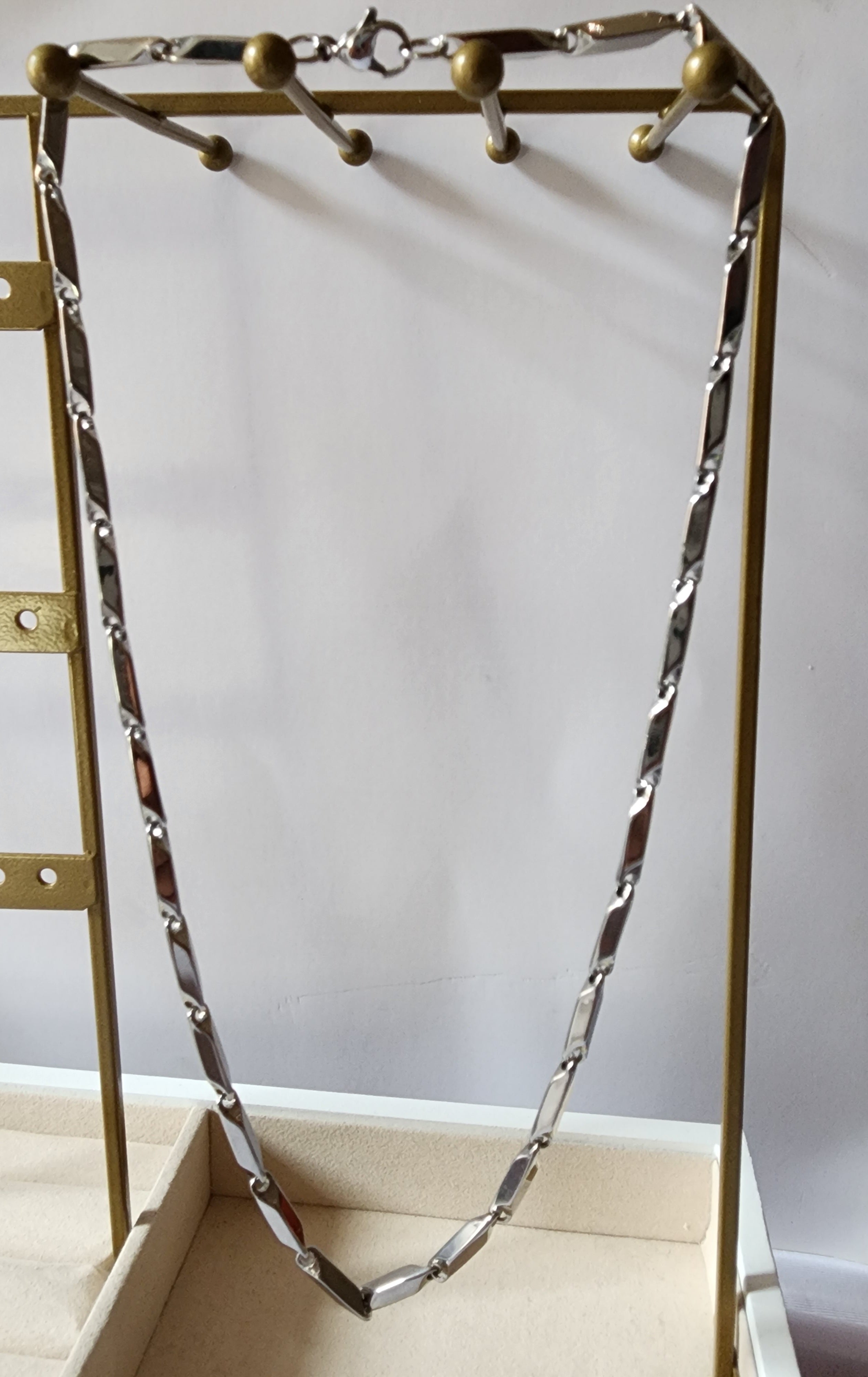 ST Necklace