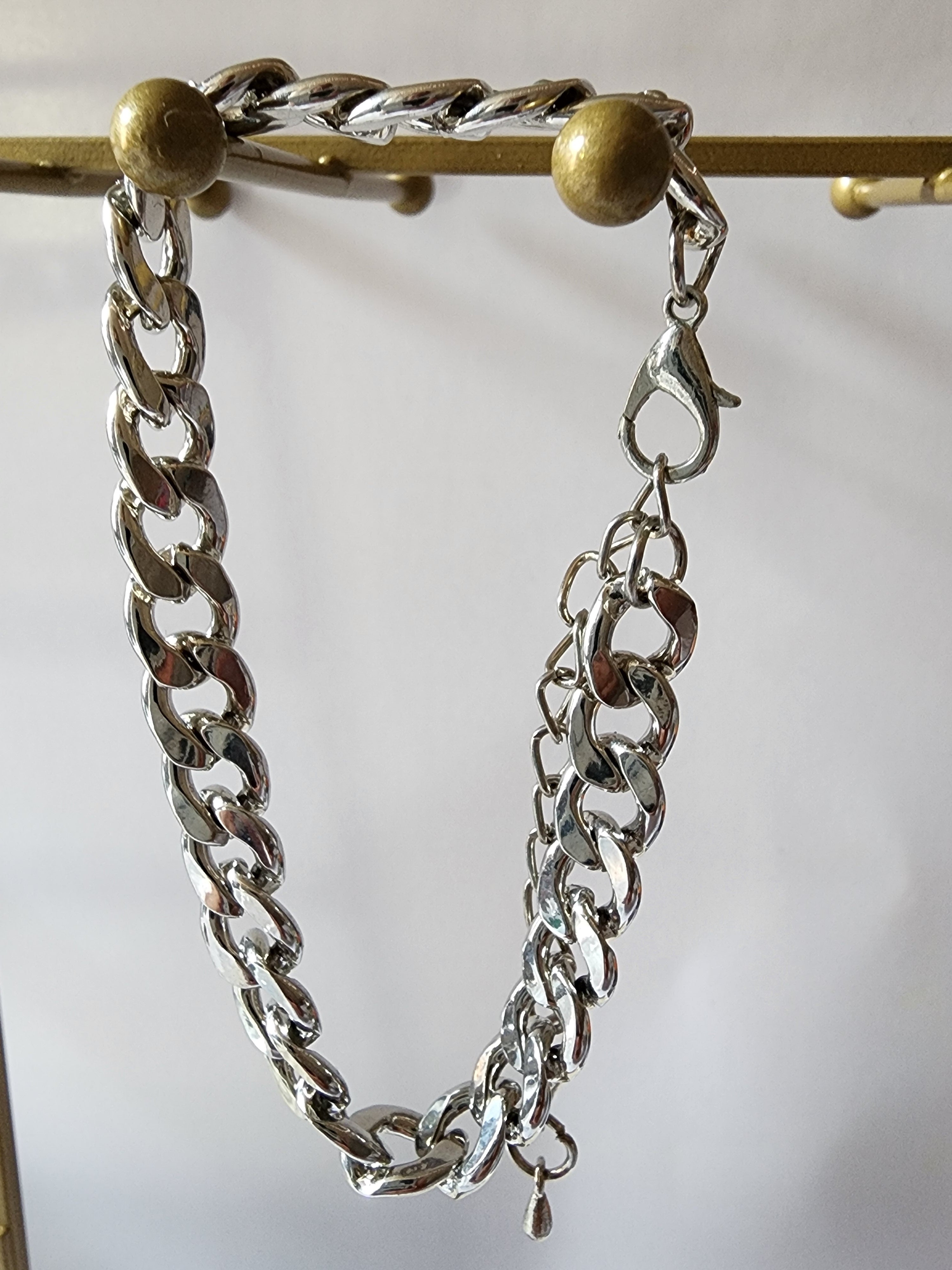 ST bracelet